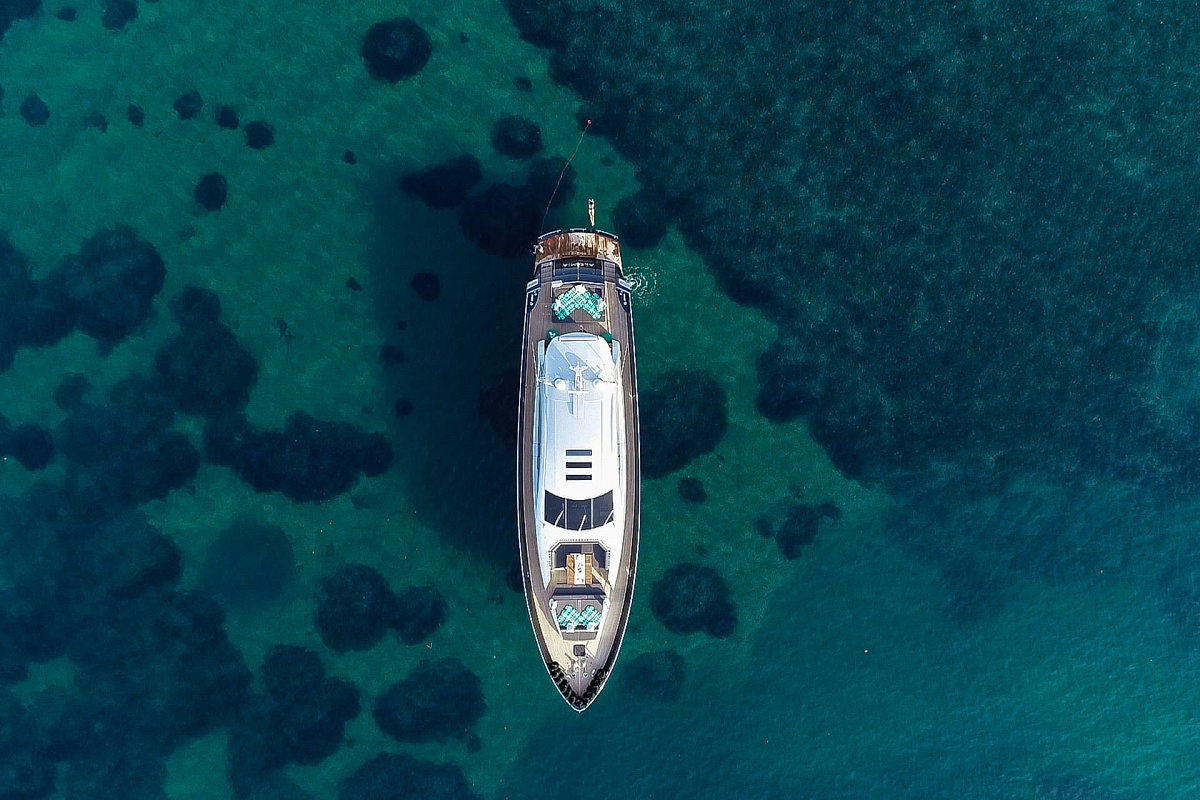 Аренда мега яхты 	Italcraft 105 Alemia В Италии